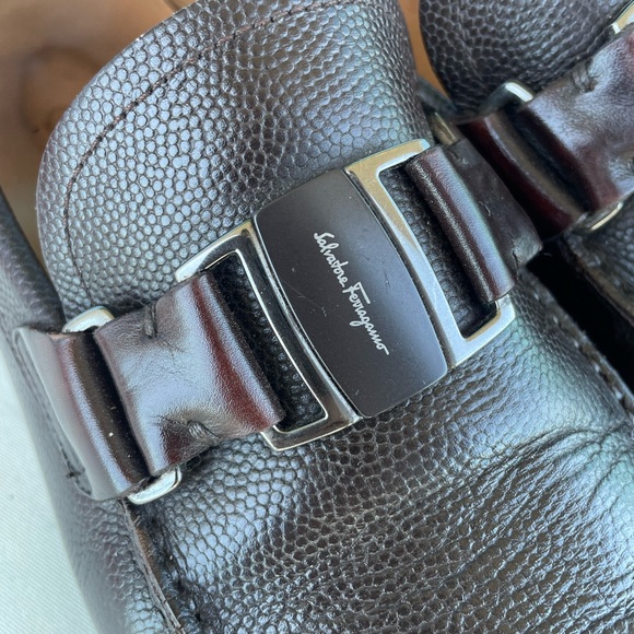 LIKE NEW Mens stylish brown Salvatore Ferragamo loafers size 9 - Picture 3 of 7